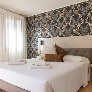 Grifoni Boutique , Wenecja Włochy