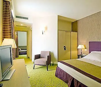 Hotel Nazionale Desenzano del Garda 3*,  Italie