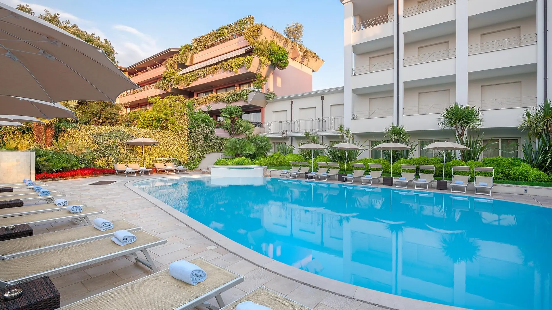 Hotel Nazionale Desenzano del Garda 3*,