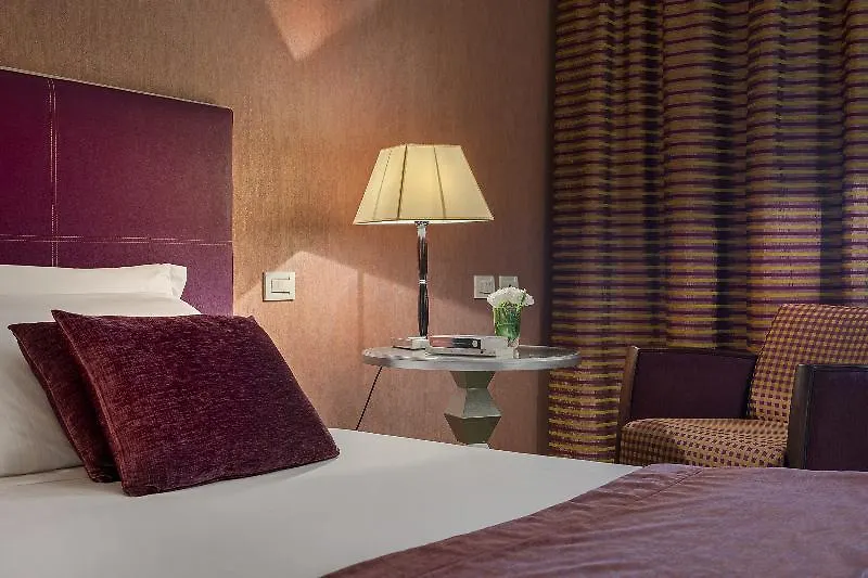 Hotel Nazionale Desenzano del Garda 3*,  Italy