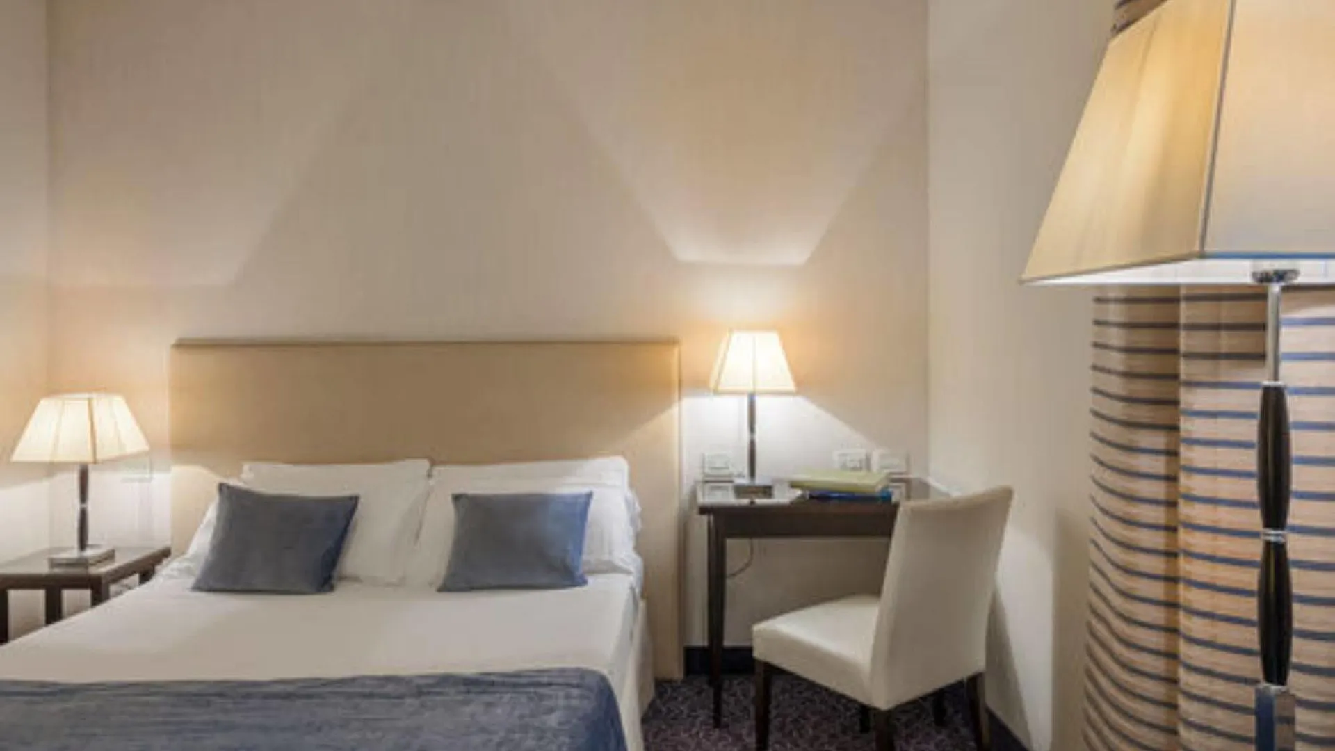 Hotel Nazionale Desenzano del Garda Italy